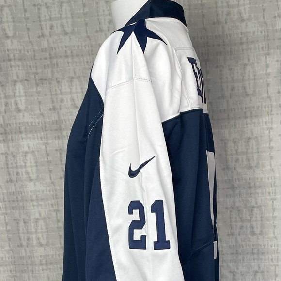 New Ezekiel Elliot Football Jersey Dallas Cowboys On Field - Picture 6 of 8